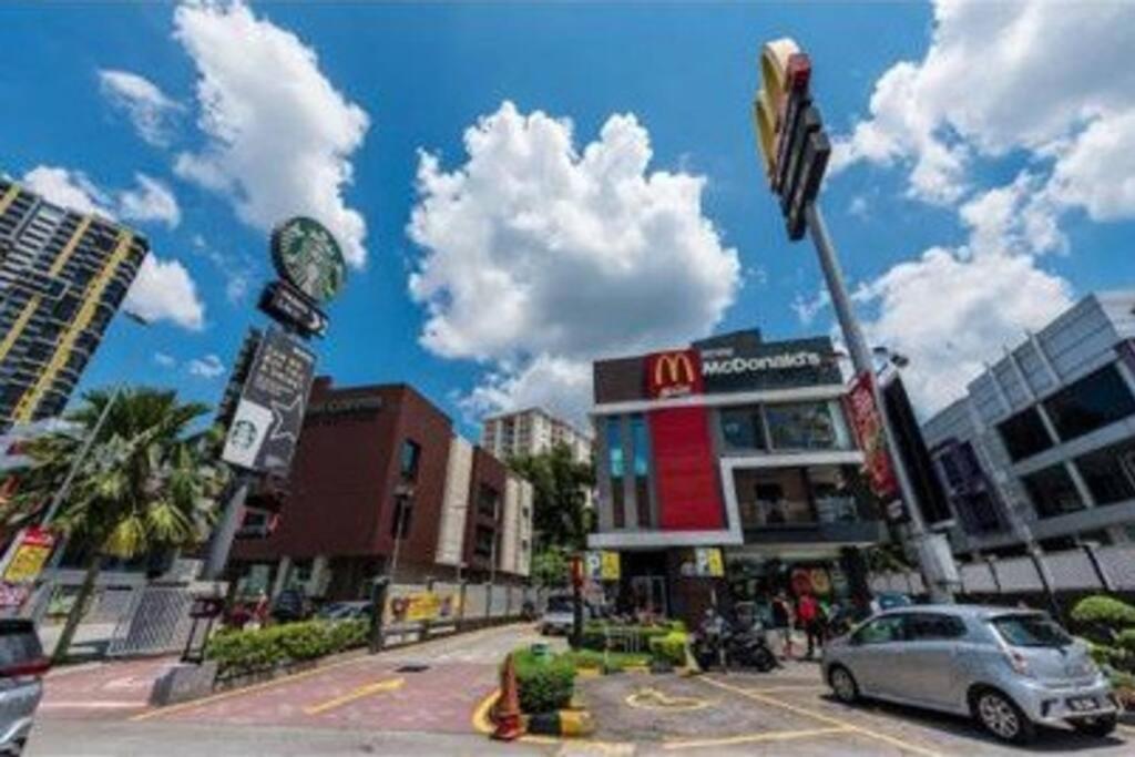 Cozy Mayfair Homestay Пучонг Экстерьер фото